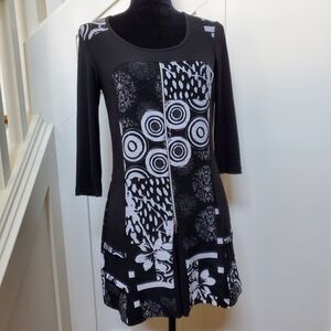 Black & White Patterned Women's Short Dress